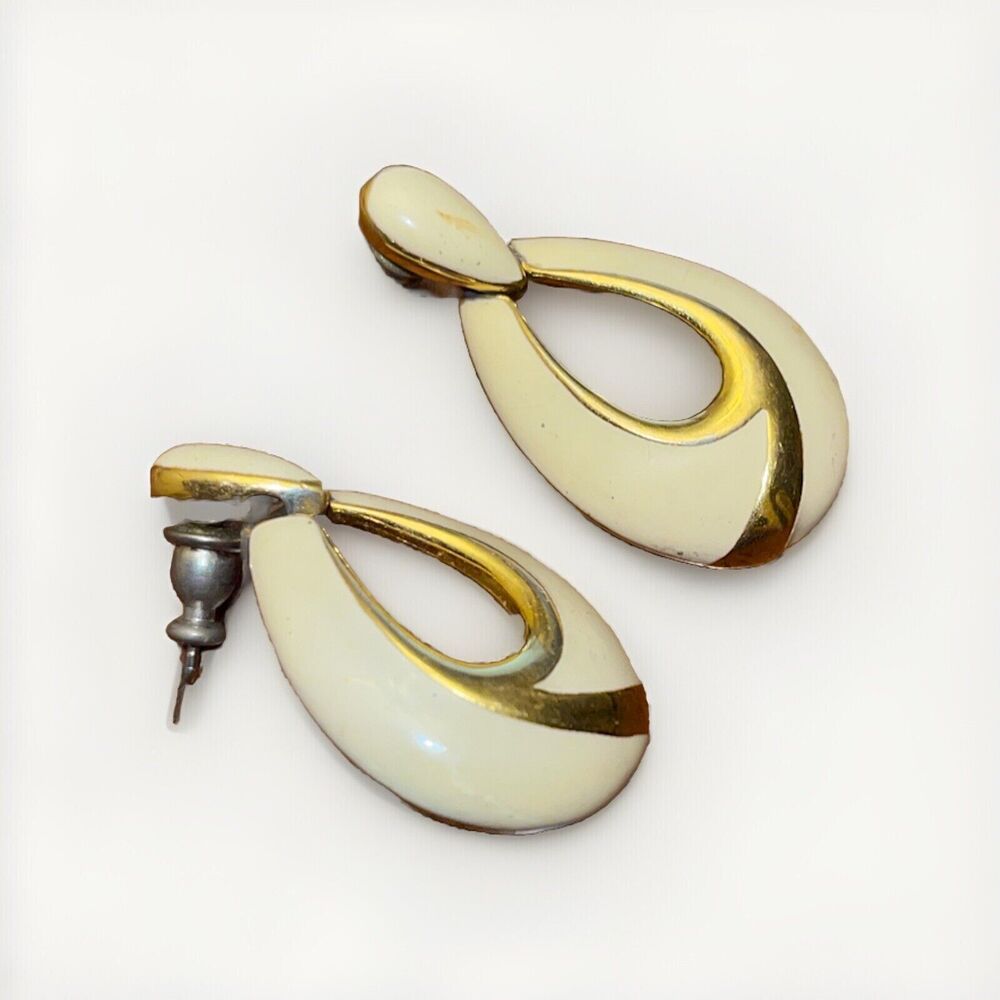 VTG NAPIER Door Knocker Dangle Drop Earrings Oval Gold Tone Metal & Ivory Enamel - Picture 3 of 9